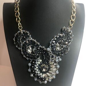 517 Beaded black gray goldtone statement bib necklace 17"-20"